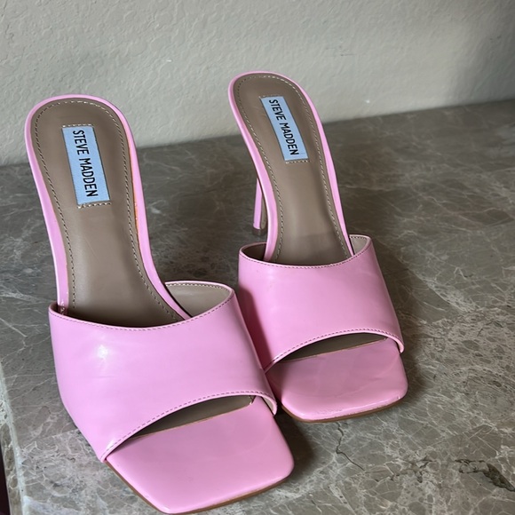 Light Pink Barbie shoes - Picture 5 of 6